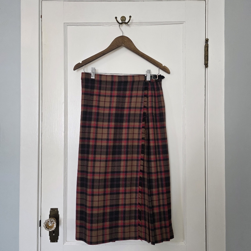 Vintage Scottish Clanwear Pure New Wool Pleated Tartan Skirt – Size 14 – Brown